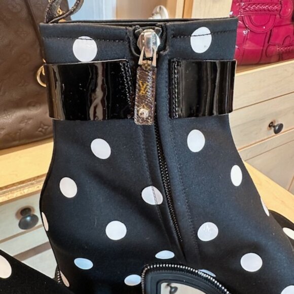 LOUIS VUITTON SATIN SIZE 38 BLACK AND WHITE POLKA DOTS BOOTIES - Picture 3 of 7